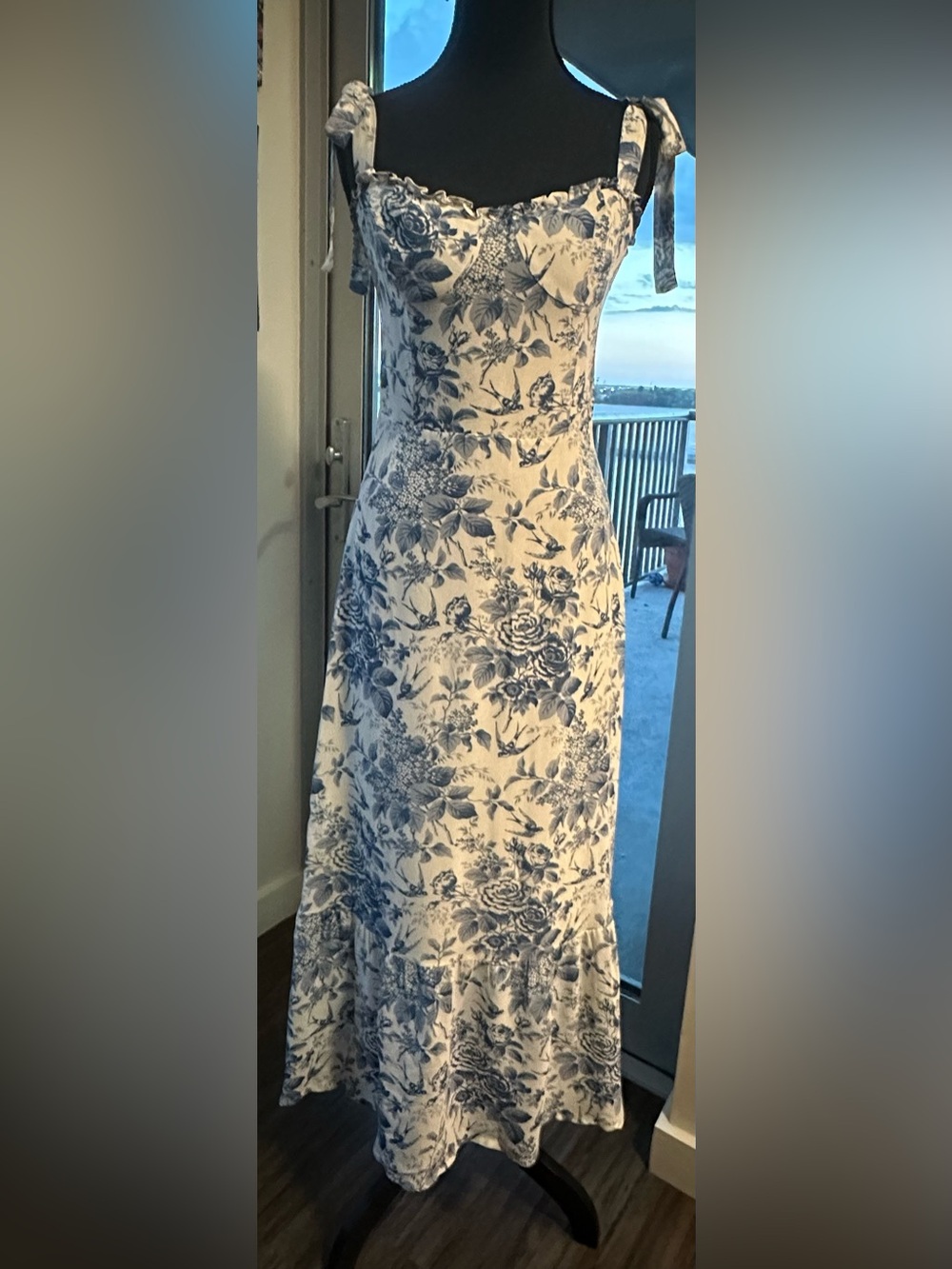 Reformation Nikita Dress in Pompadour. Size 6. Pristine condition - Picture 7 of 15